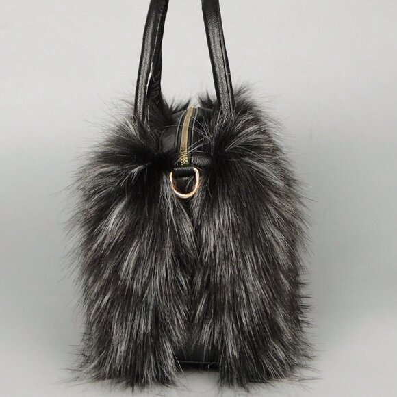 Black And White Glamorous Women's faux fur oversized bag - Picture 2 of 7